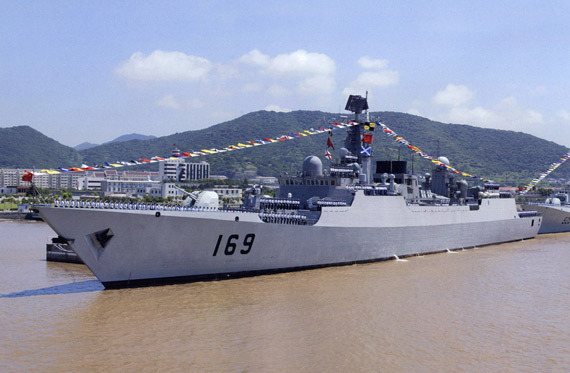 中国052b级驱逐舰