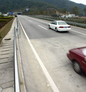 深圳龙岗区葵涌那个比亚迪工厂是做什么产品的
