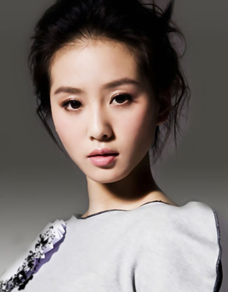 在见过该剧总导演平江锁金之后,剧组当即决定由刘诗诗出演女主角叶