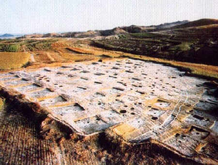 文化概述 兴隆洼文化因内蒙古敖汉旗兴隆洼遗址的发掘而得名,20